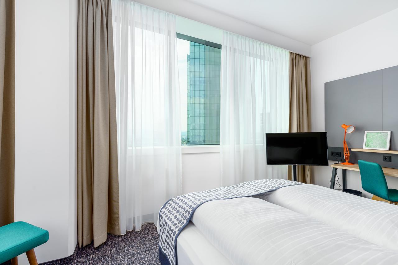 Holiday Inn - Vienna - South, An Ihg Hotel Εξωτερικό φωτογραφία